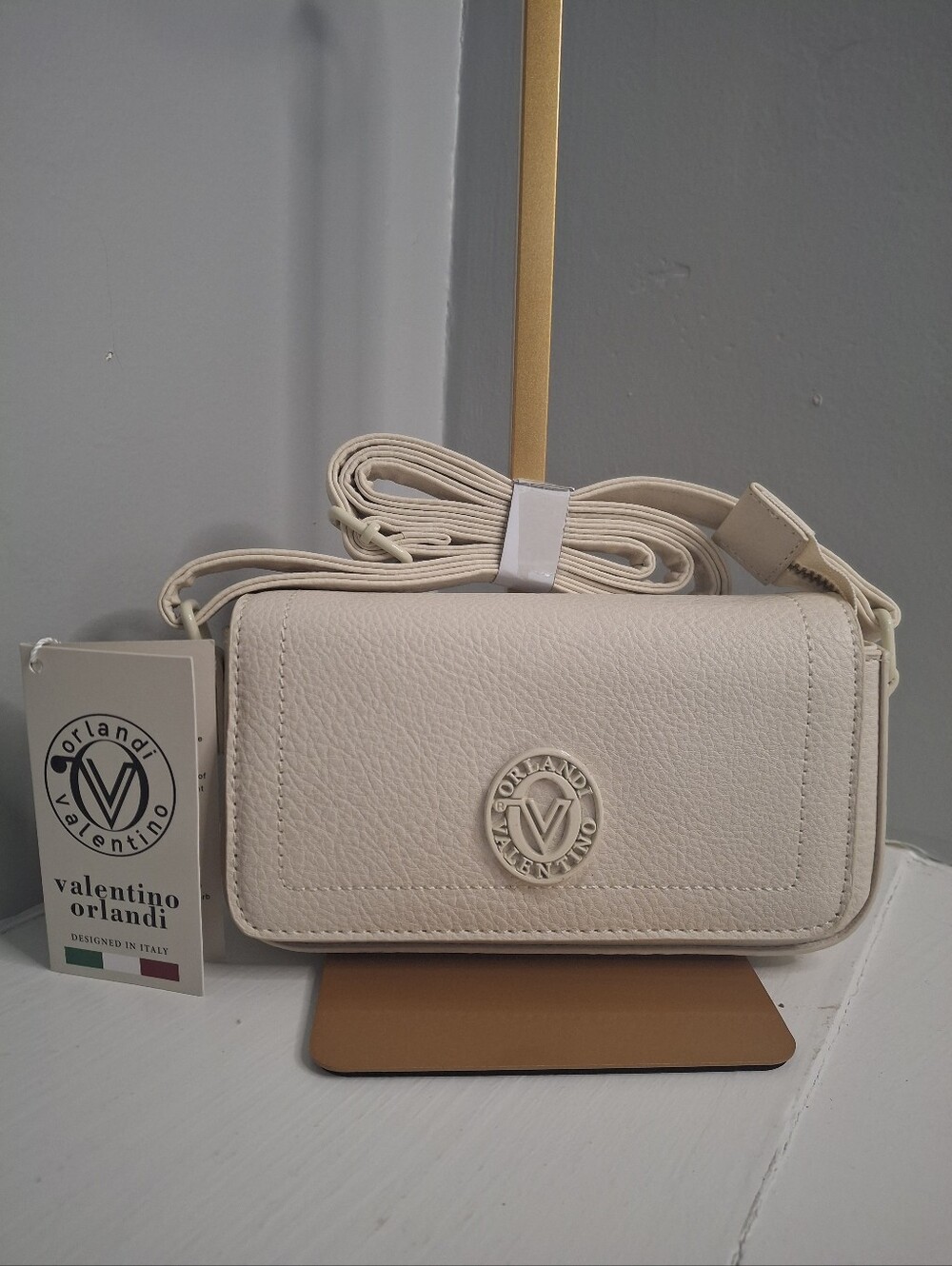 Valentino Orlandi NWT Ivory Pebbled Crossbody Bag Adjustable Strap